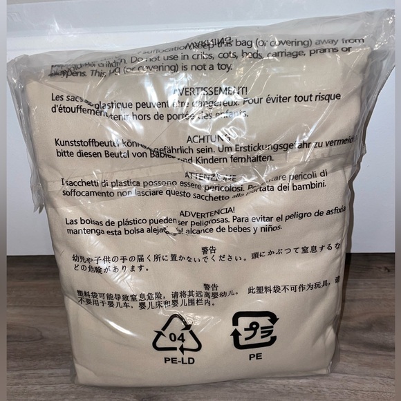 Amazon Basics Full Size Sheet Set, Microfiber, Beige - Picture 4 of 6